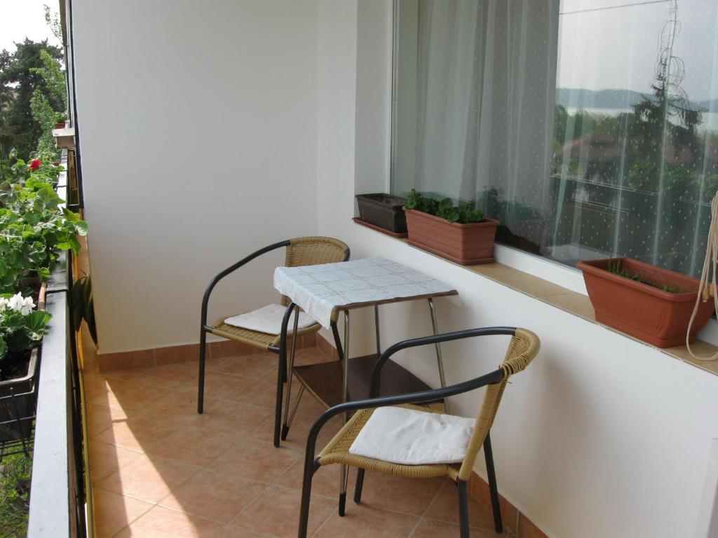 Liliom Apartments Balatonfuered Pokoj fotografie