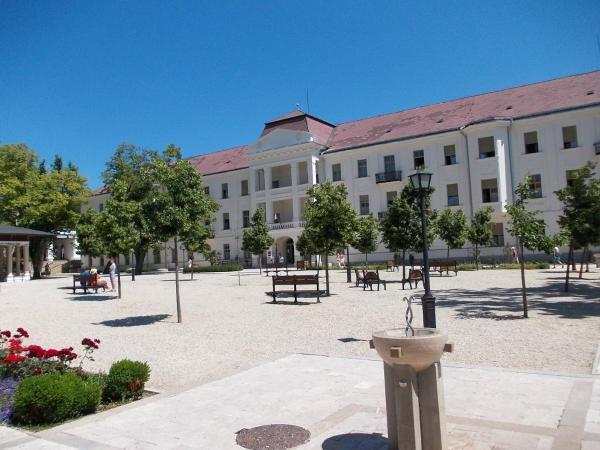 Liliom Apartments Balatonfuered Exteriér fotografie